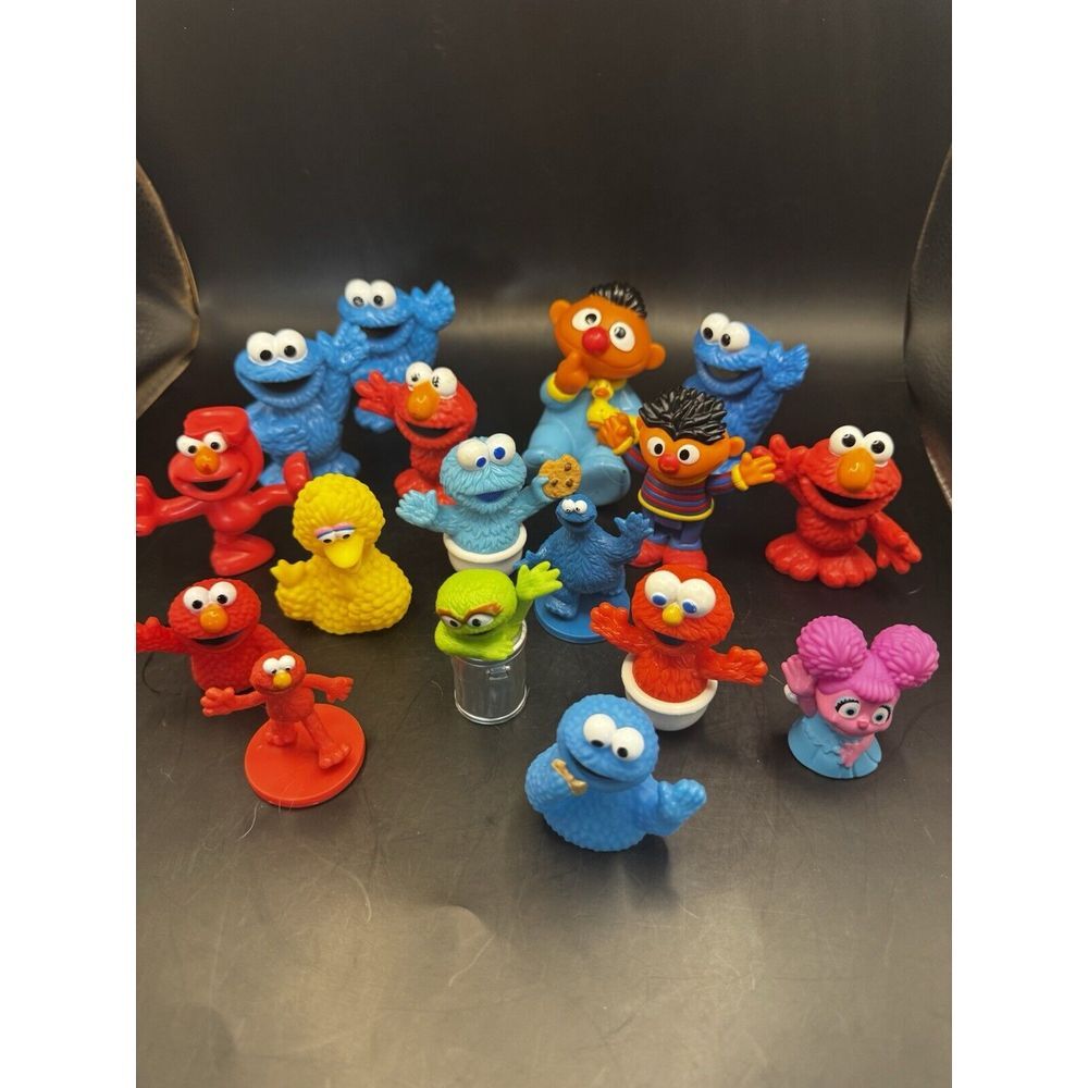 Sesame Street Workshop Lot of 17 Figures And Finger Puppets